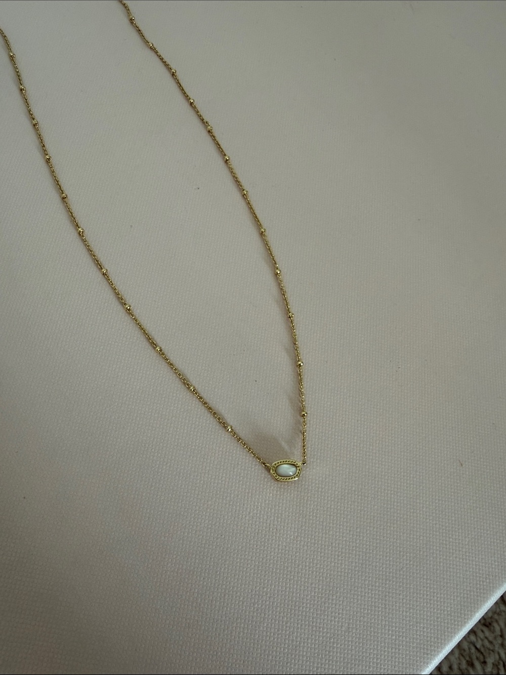 Kendra Scott mini Elisa pendant necklace
